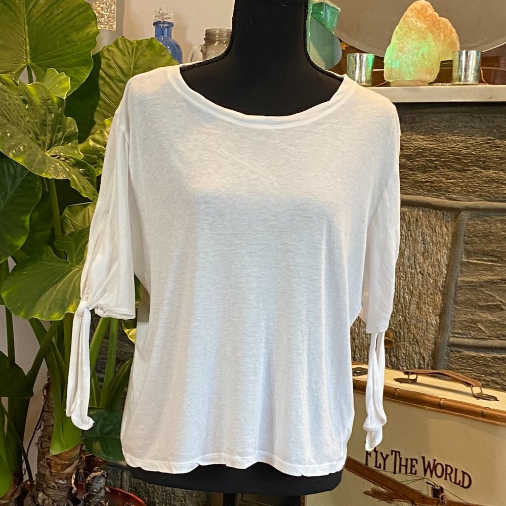 Women's Large White slit sleeve shirt